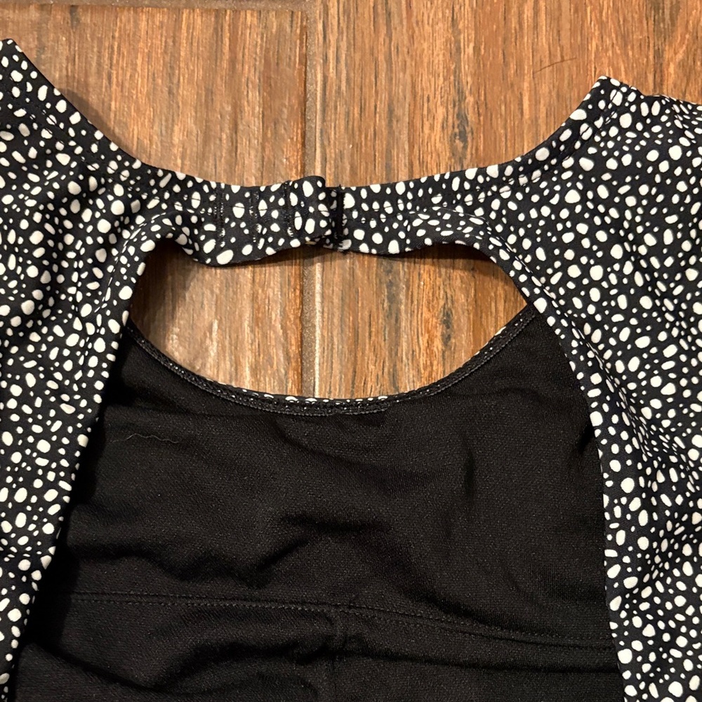 Shade & Shore Black White Speckled Long Sleeve One-Piece Swimsuit - Picture 4 of 9